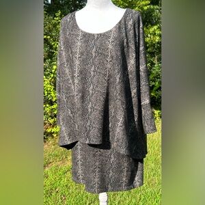 Isle by Melis Kozan Double Snakeskin Layered Pullover Top. SZ L LIKE NEW